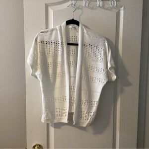 Northern Reflections Open-Knit Sweater. Size medium.  B8